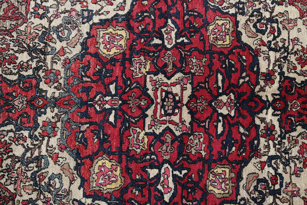 Authentic Antique Persian Isfahan Rug | Hand-Knotted 203x140cm