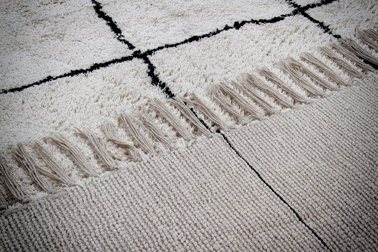 Tappeto Bianco Geometrico in Cotone Naturale Fatto a Mano in India, Lavabile in Lavatrice, Stile Berbero per Salotto e Camera da Letto
