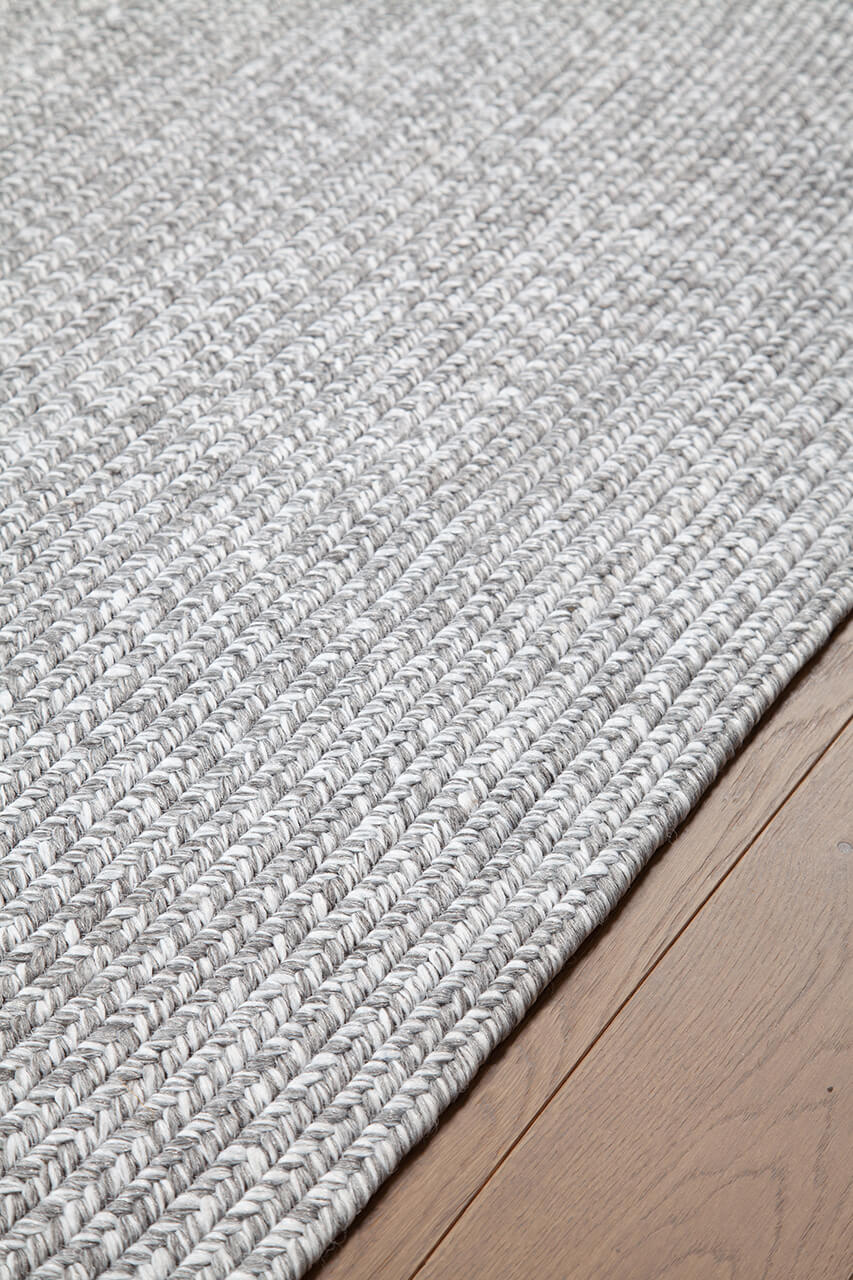 SOLID LIGHT GREY 230X160 OVAL