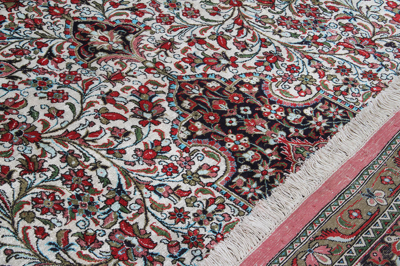 Persian Qum Silk Rug 208_131 cm