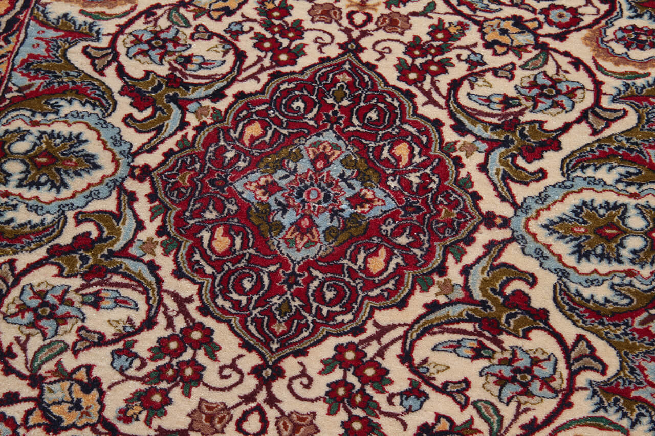 Persian Isfahan Silk & Wool Rug 93_70 cm