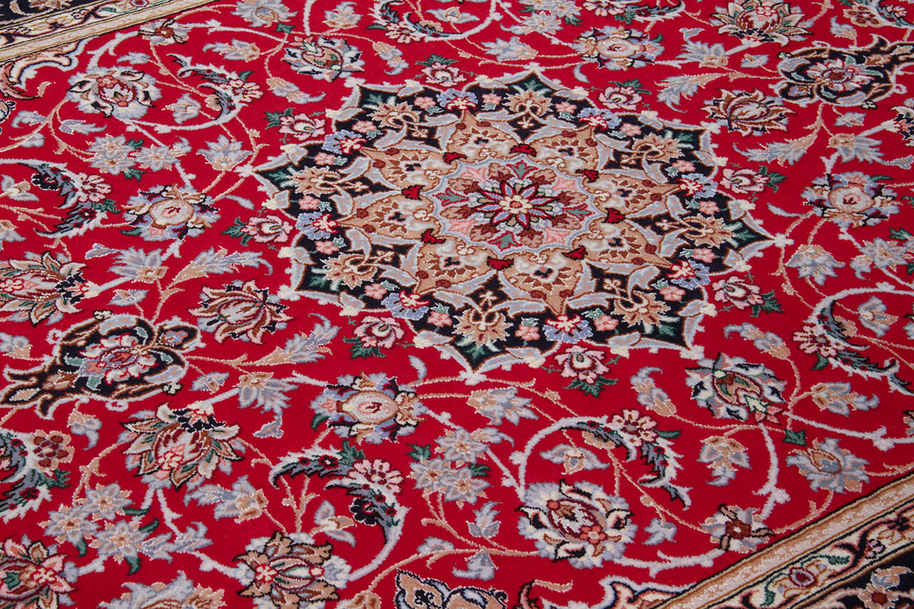 Persian Isfahan Silk & Wool Rug 163_112 cm