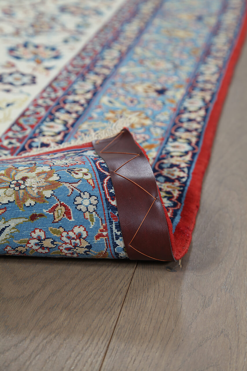 Authentic Antique Persian Isfahan Rug | Hand-Knotted 166x109cm