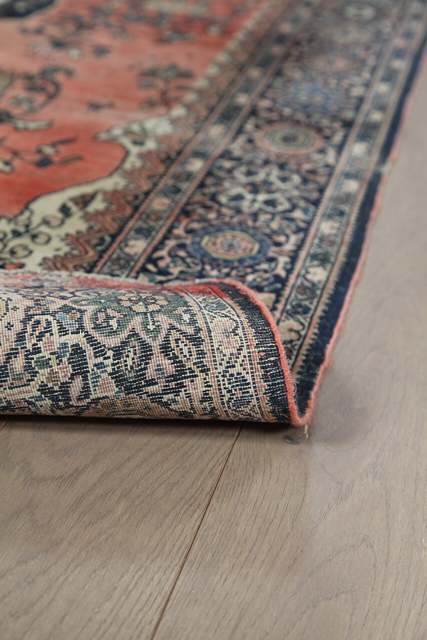 Authentic Antique Persian Farahan Rug | Hand-Knotted 194x127cm