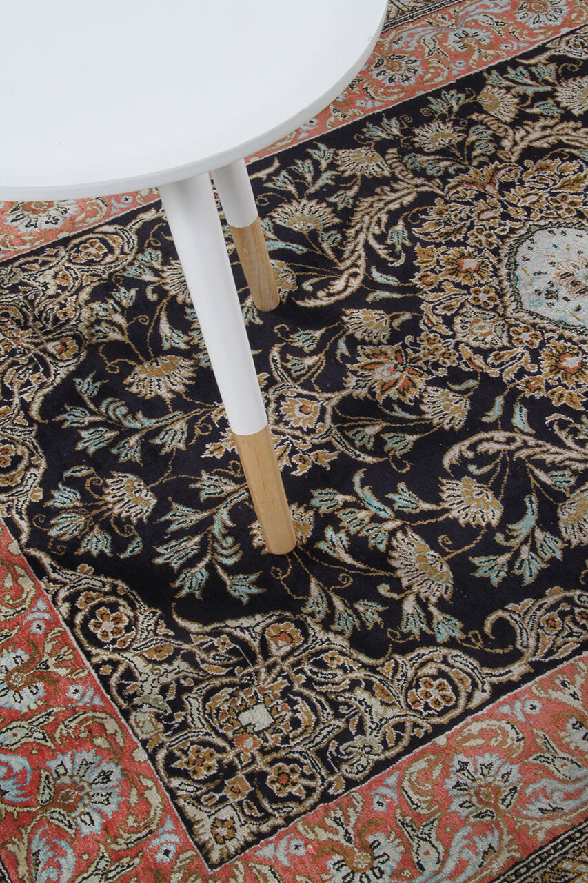 Persian Qum Silk Rug 156_103 cm