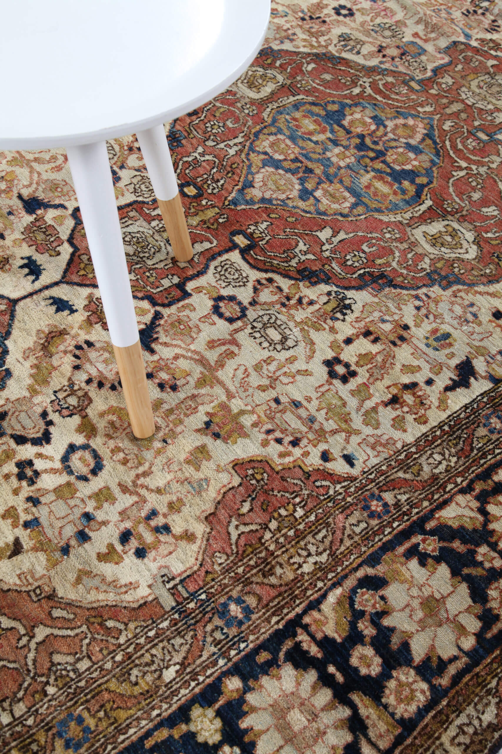 Authentic Antique Persian Isfahan Rug | Hand-Knotted 205x130cm