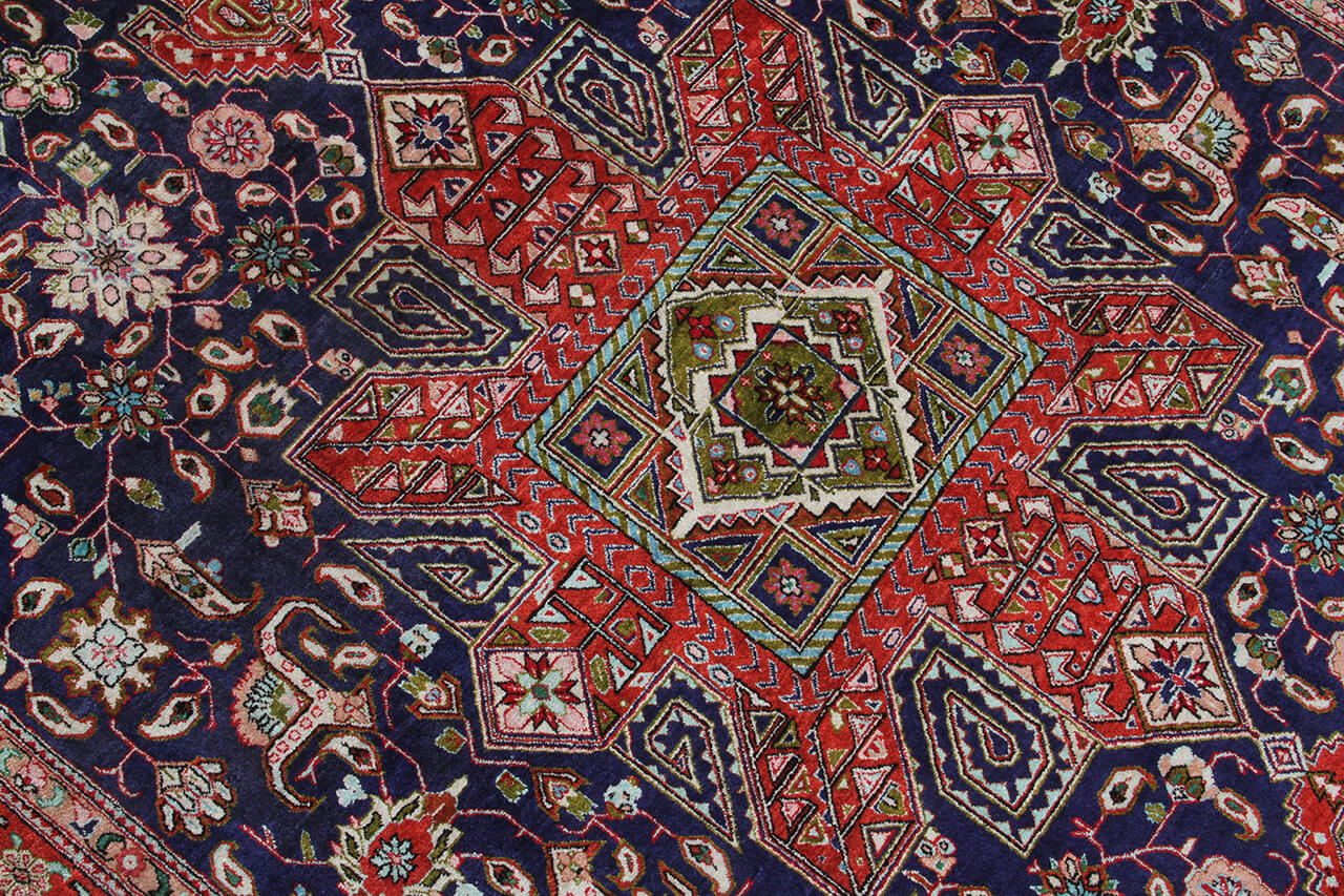 Persian Qum Silk Rug 204_138 cm