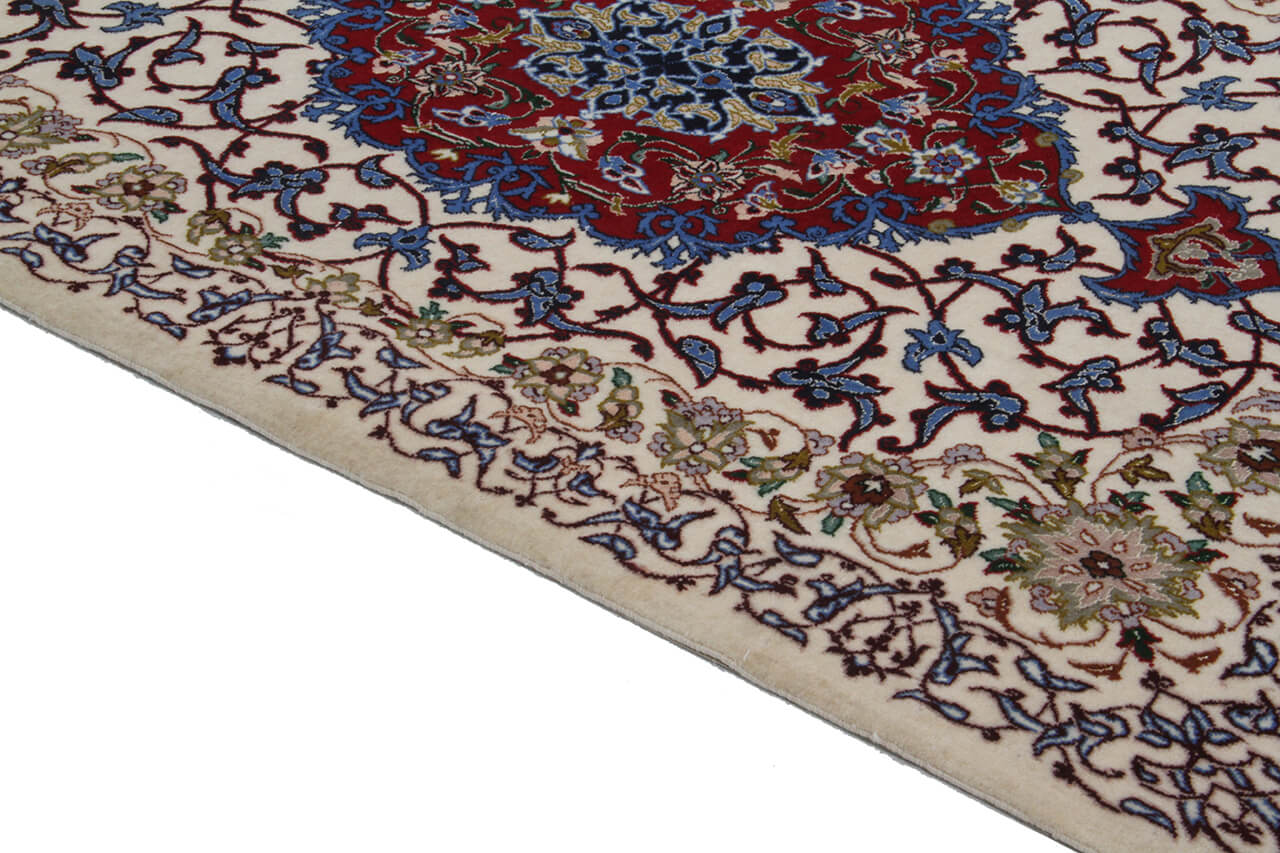 Persian Isfahan Silk & Wool Rug 118_82 cm