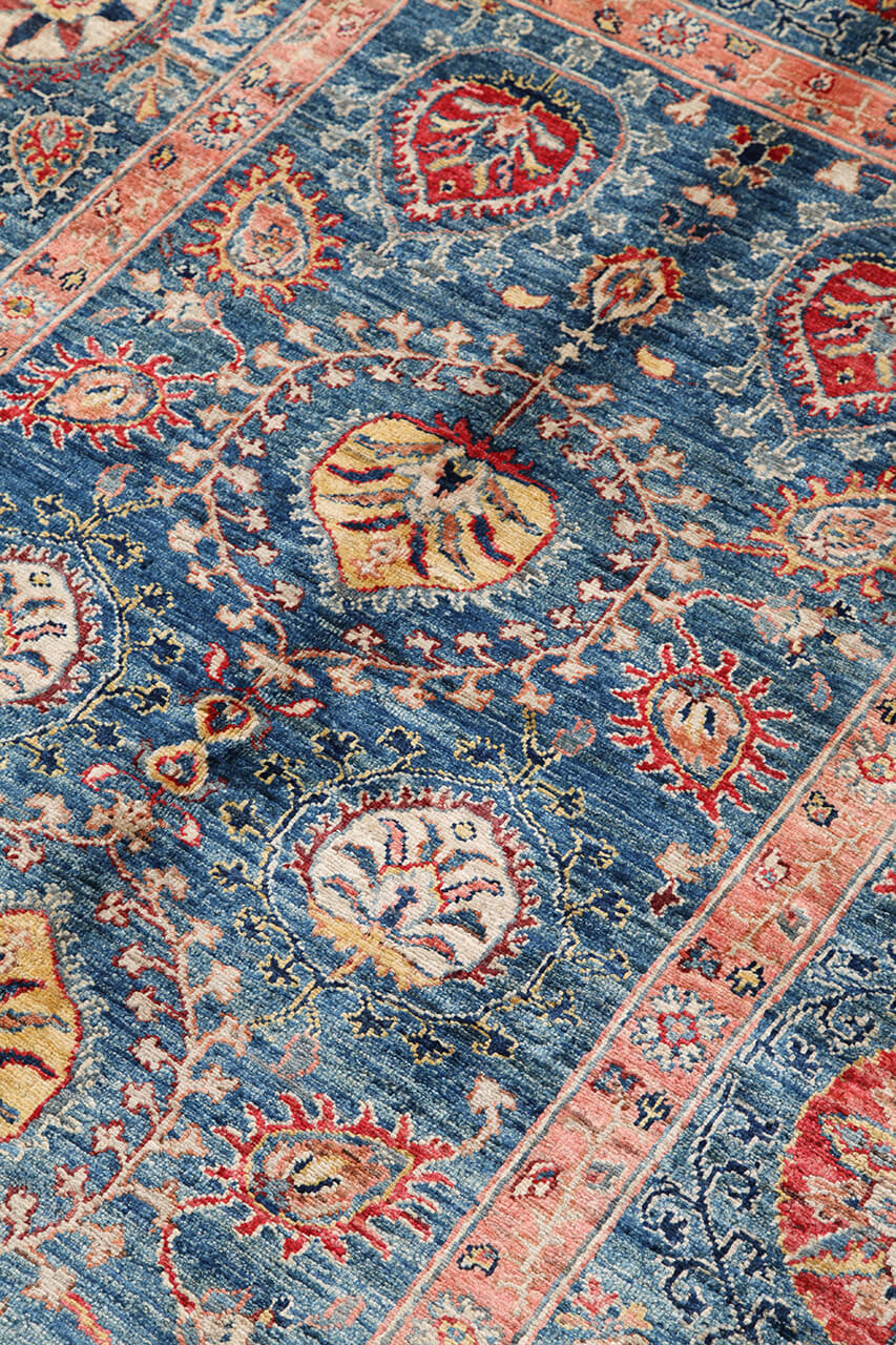 Handmade Ziegler Decorative Floral Rug, 243x167cm