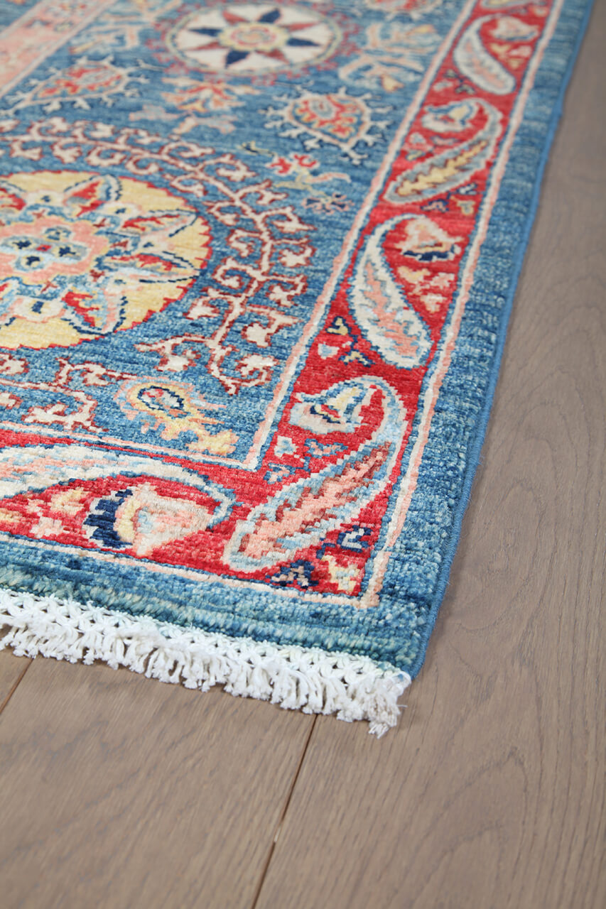 Handmade Ziegler Decorative Floral Rug, 243x167cm