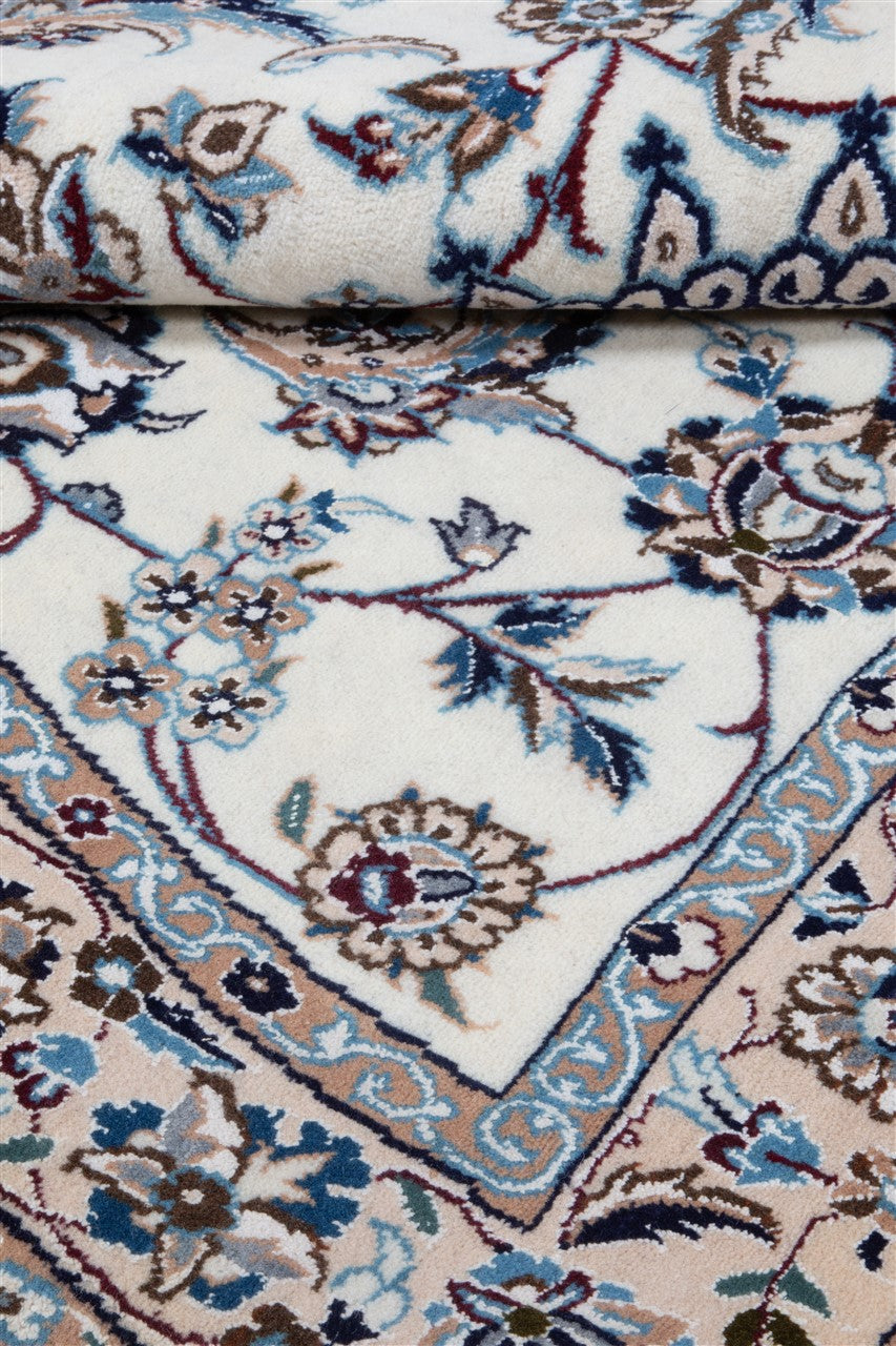 Fine Persian Nain Corner Rug 9La 116_116 cm