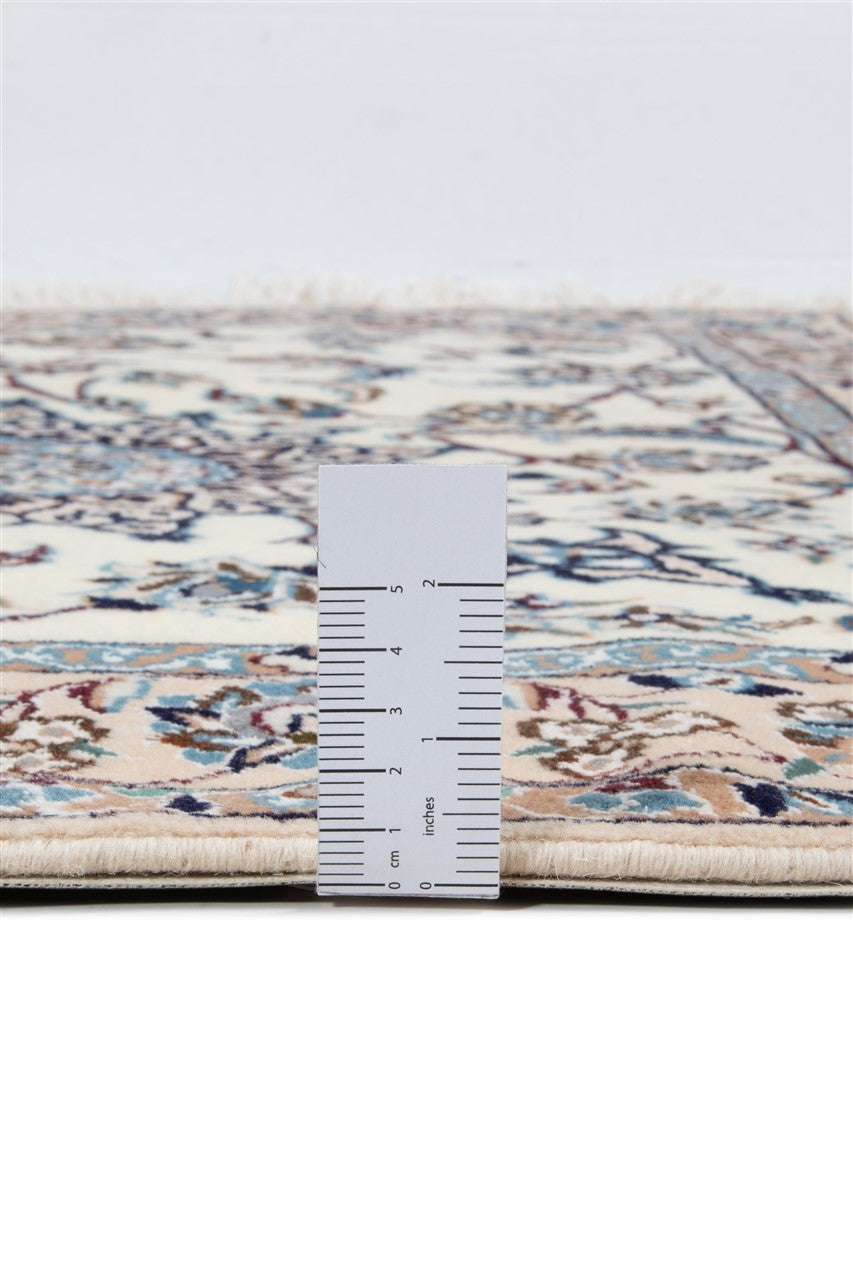 Fine Persian Nain Corner Rug 9La 116_116 cm