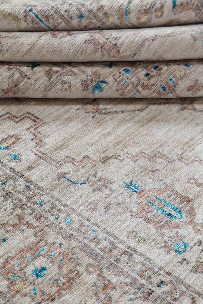 Handmade Ziegler Decorative Floral Rug, 238x175cm