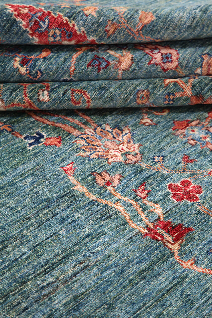 Handmade Ziegler Decorative Floral Rug, 242x170cm