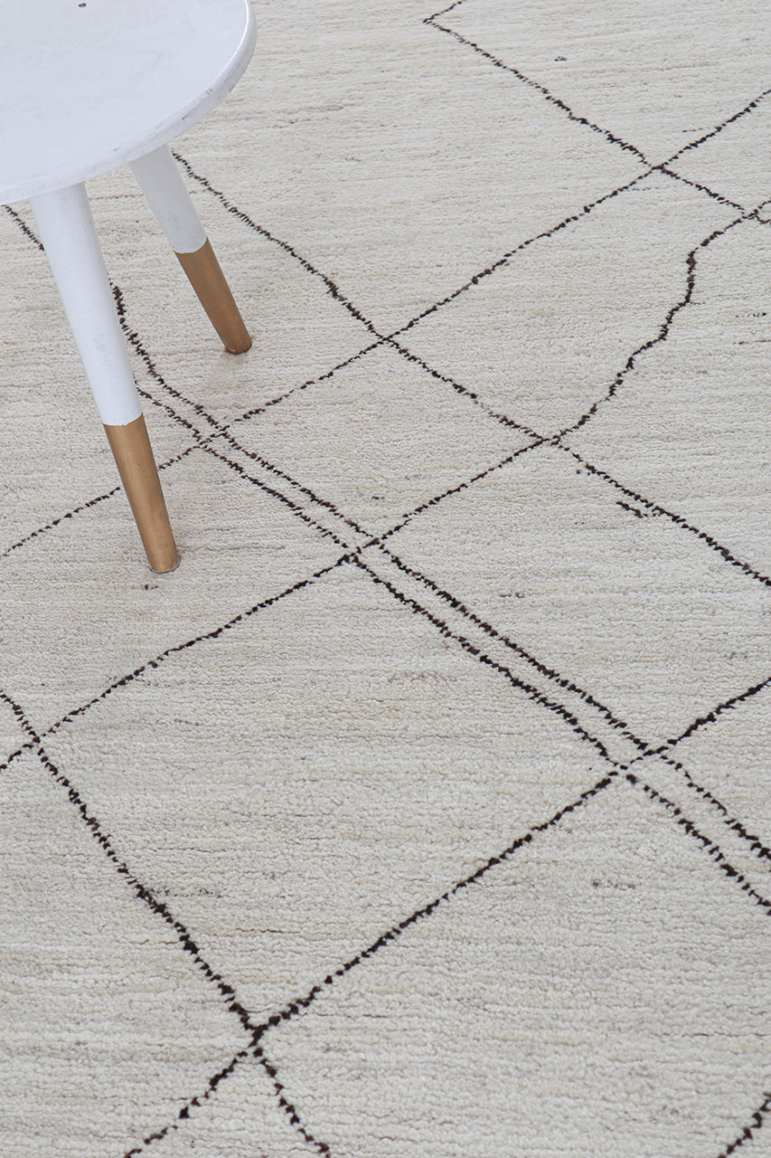 Modern design white Berber style carpet, handmade 237x165cm