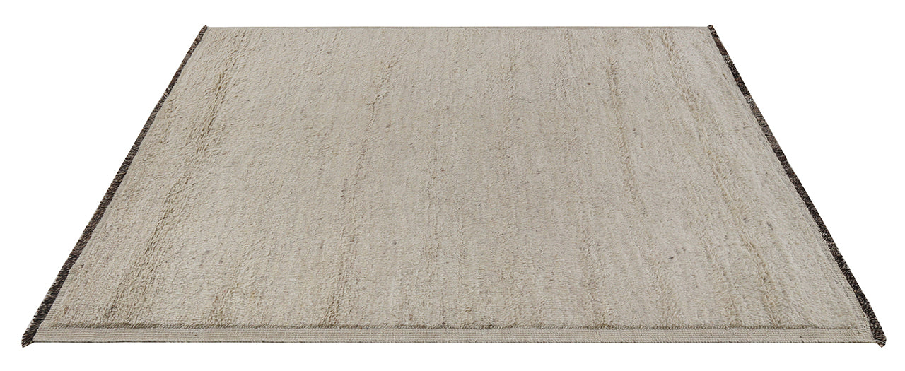Modern design white plain Berber style carpet, handmade 237x174cm