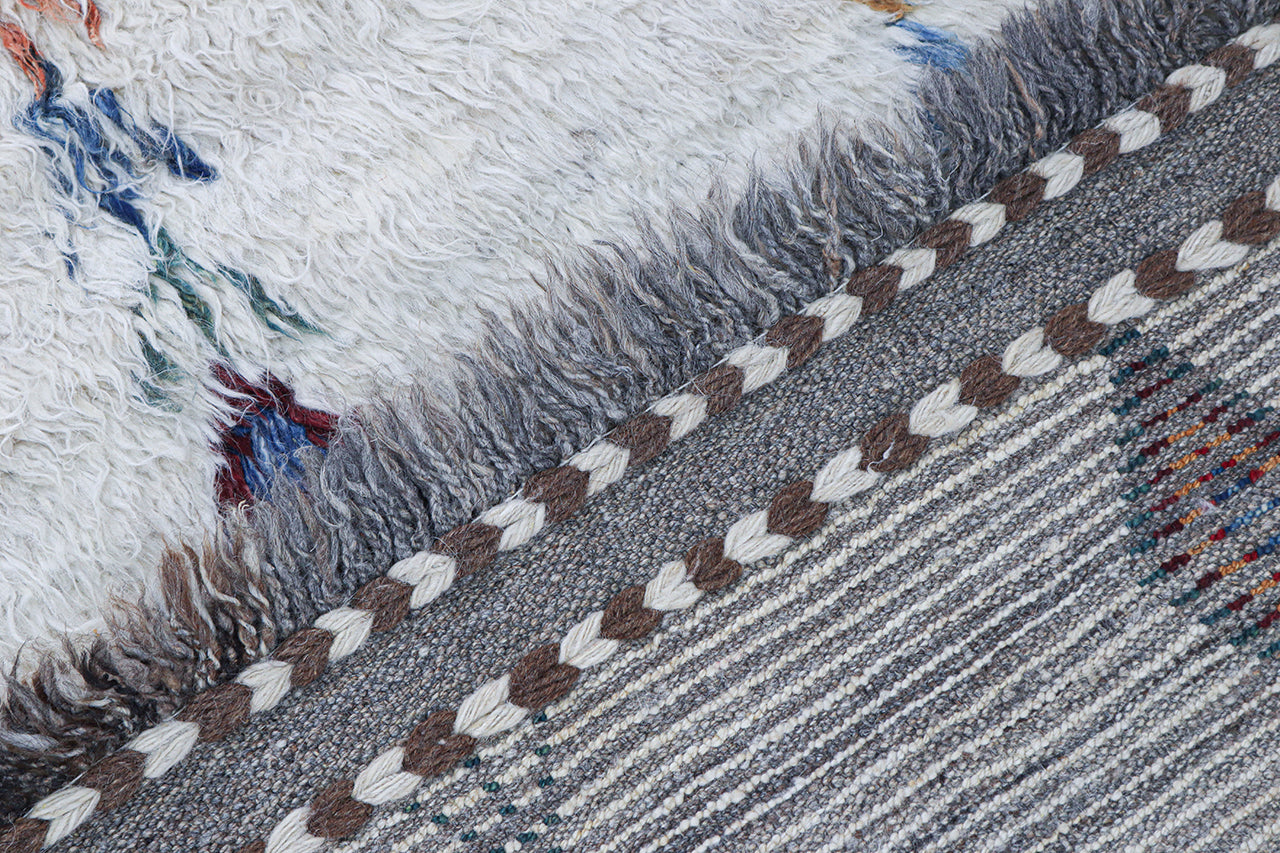 Tappeto berbero tribale bianco, fatto a mano 175x120cm
