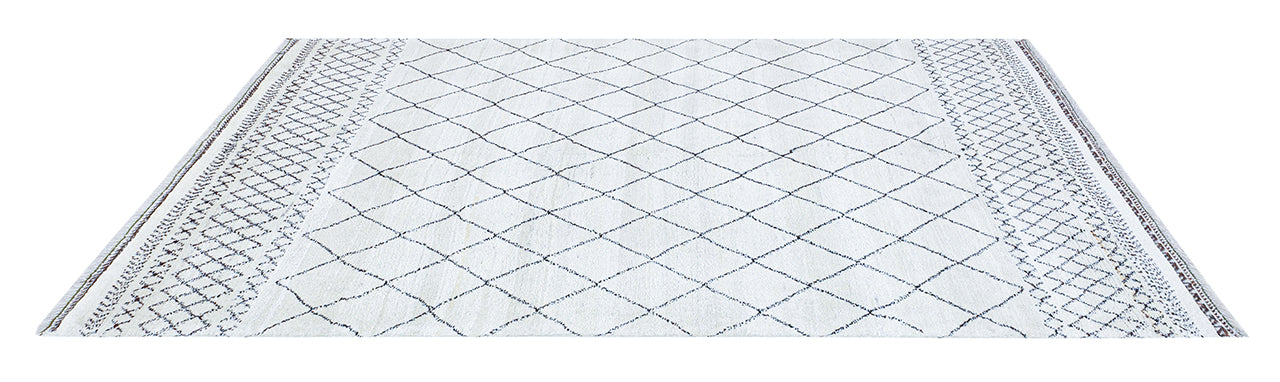 Modern design white Berber style carpet, handmade 226x147cm