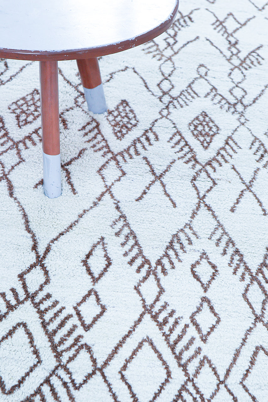 Modern design white Berber style carpet, handmade 267x202cm