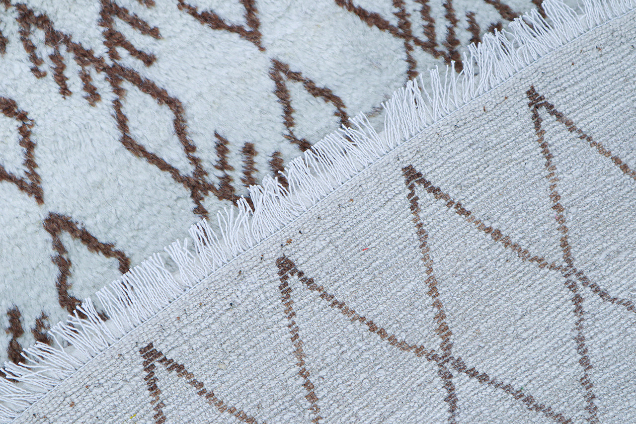 Modern design white Berber style carpet, handmade 267x202cm