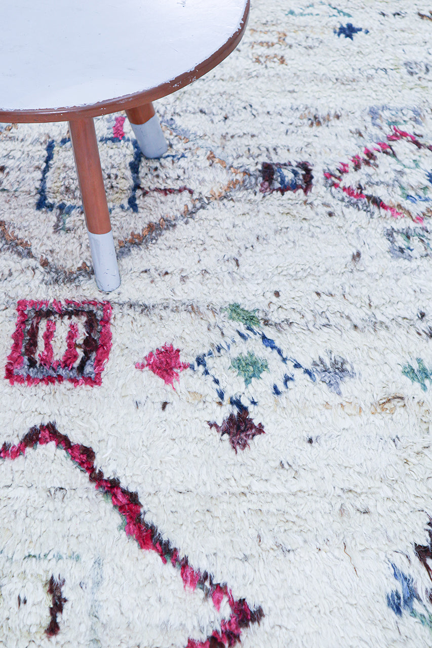 Modern design white Berber style carpet, handmade 260x183cm
