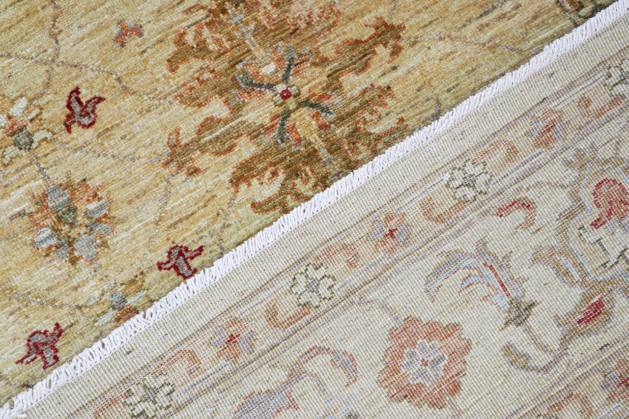 Handmade Ziegler Decorative Floral Rug, 249x174cm