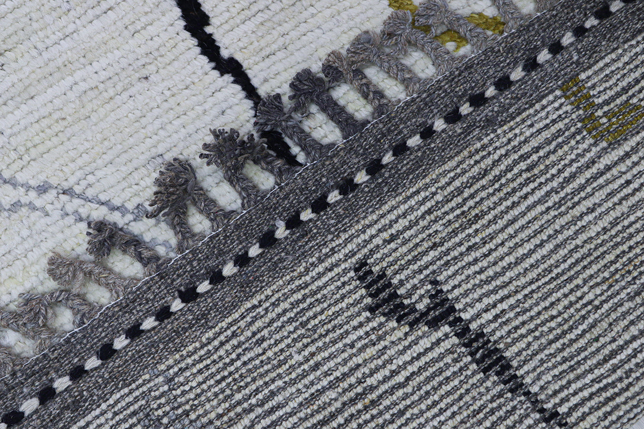Modern design white Berber style carpet, handmade 256x179cm