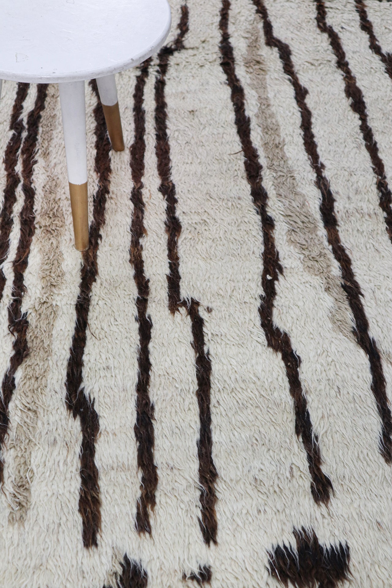 Modern design white Berber style carpet, handmade 238x170cm