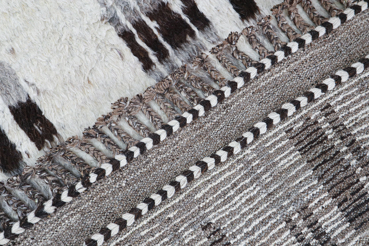 Modern design white Berber style carpet, handmade 311x218cm