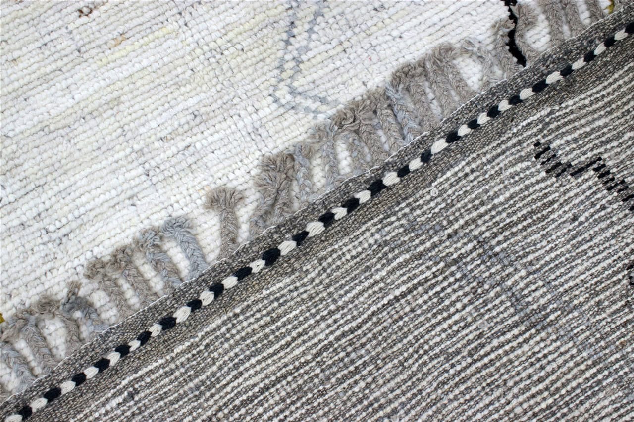 Modern design white Berber style carpet, handmade 210x158cm