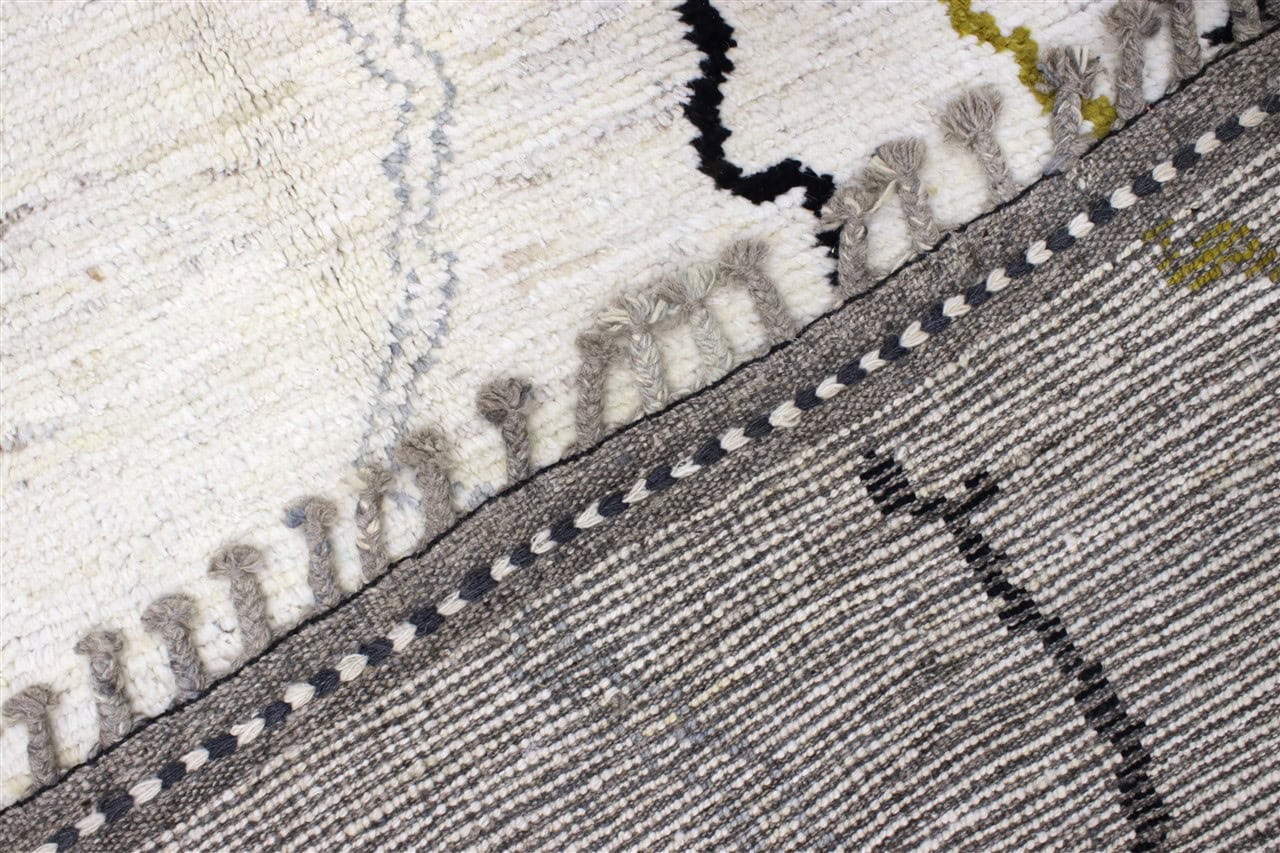 Modern design white Berber style carpet, handmade 213x154cm