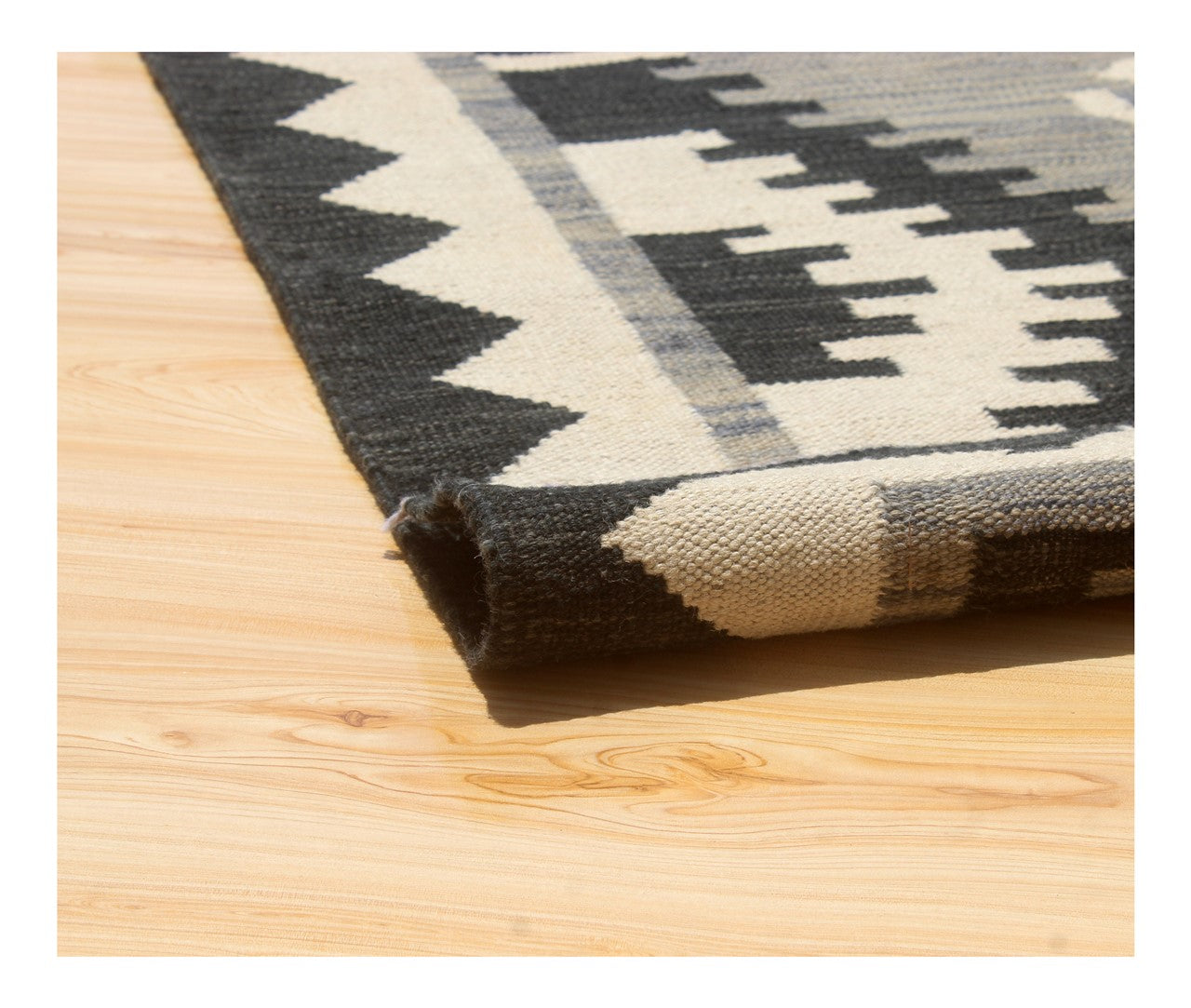 Tappeto Kilim moderno in lana multicolore 201x140cm