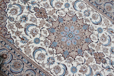 Persian Isfahan Silk & Wool Rug 228_154 cm