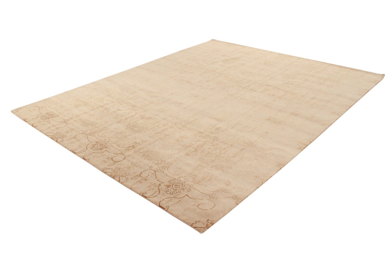 RARE VELVET BEIGE