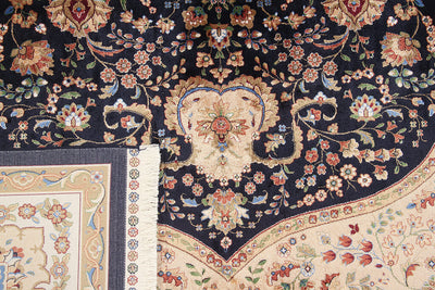 Tappeto Stile Orientale Qoum Shah - Effetto Seta - Disegno Classico - Blu Navy - CarpetLiving