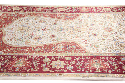 Tappeto Stile Orientale Qoum Shah - Effetto Seta - Disegno Classico - Rosso Crema - CarpetLiving