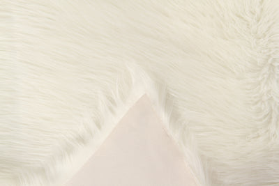 Eco Lambskin Bianco in Finta Pelliccia – Plaid, Tappeto o Coprisedia – Morbido, Elegante - CarpetLiving