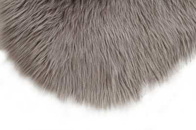 Eco Lambskin Grigio in Finta Pelliccia – Plaid, Tappeto o Coprisedia – Morbido, Elegante - CarpetLiving