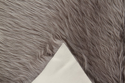 Eco Lambskin Grigio in Finta Pelliccia – Plaid, Tappeto o Coprisedia – Morbido, Elegante - CarpetLiving