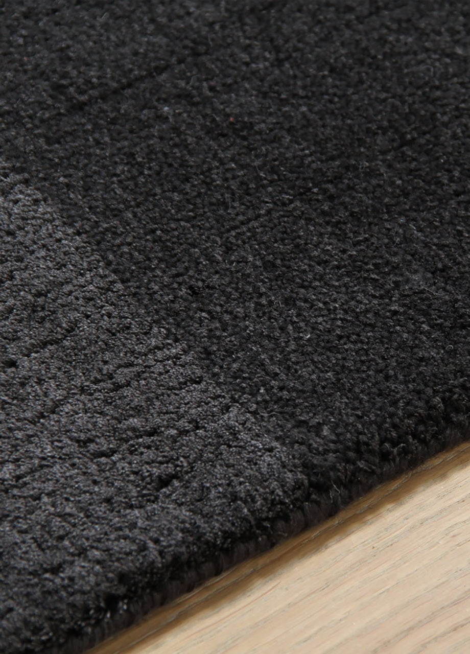 WOOL &amp; SILK CAVIAR BLACK