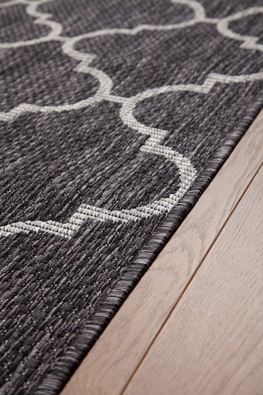 TRELLIS BLACK