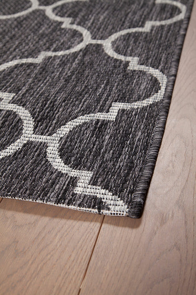Tappeto Trellis Black nero geometrico in polipropilene per interni ed esterni - CarpetLiving