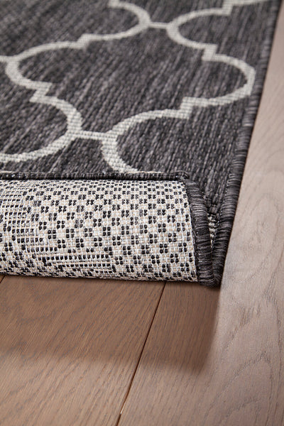 Tappeto Trellis Black nero geometrico in polipropilene per interni ed esterni - CarpetLiving