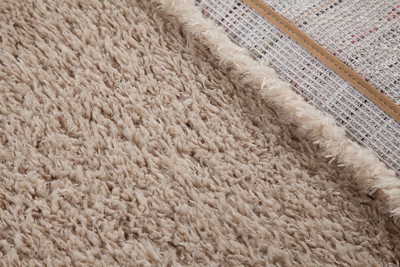 BOLD BEIGE