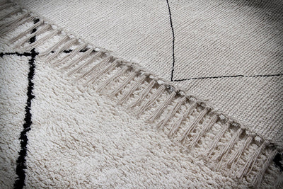 Tappeto Bianco in cotone naturale, fatto a mano in India. Lavabile in lavatrice. Stile berbero ideale per salotto e camera da letto - CarpetLiving