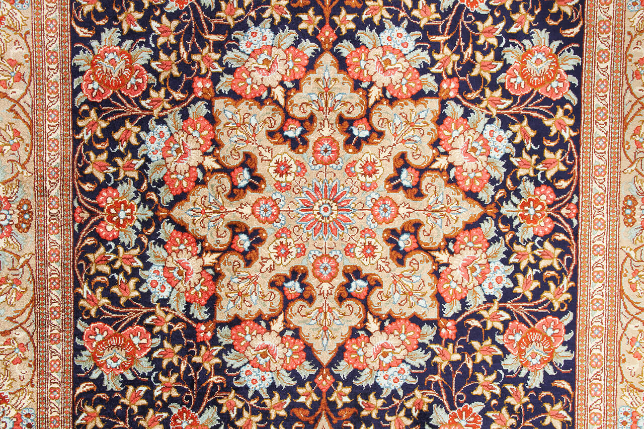 Persian Qum Silk Rug 155_97 cm