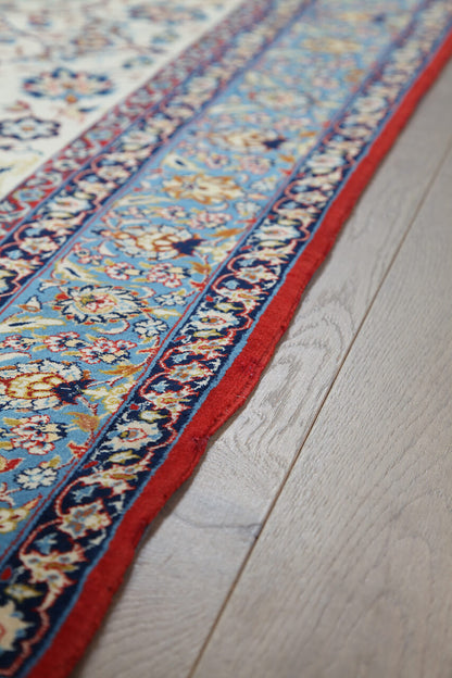 Authentic Antique Persian Isfahan Rug | Hand-Knotted 166x109cm