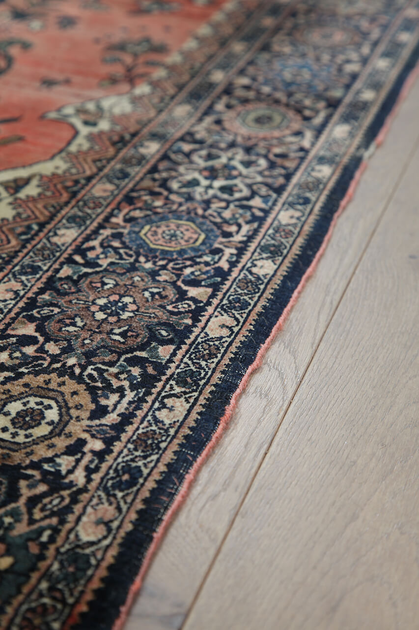 Authentic Antique Persian Farahan Rug | Hand-Knotted 194x127cm