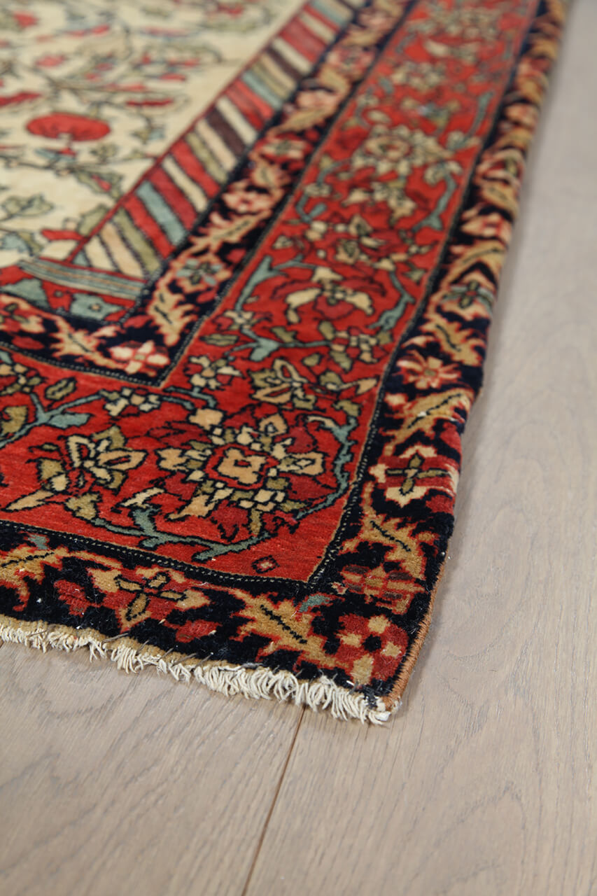 Authentic Antique Persian Isfahan Rug | Hand-Knotted 209x137cm