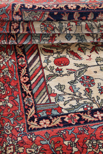 Authentic Antique Persian Isfahan Rug | Hand-Knotted 209x137cm